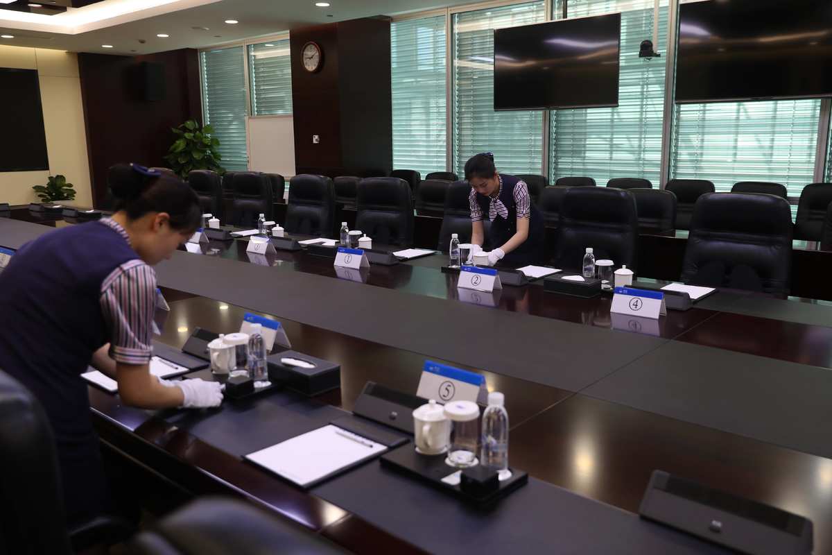 精準(zhǔn)布局，貼心服務(wù) 高端會(huì)議擺臺(tái)與現(xiàn)場(chǎng)服務(wù)全攻略